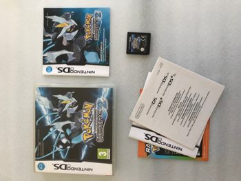 Pokémon version Noire 2 Nintendo DS 100% Authentique