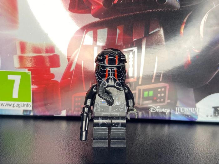 Figurine Lego star wars Pilote de TIE du Premier Ordre