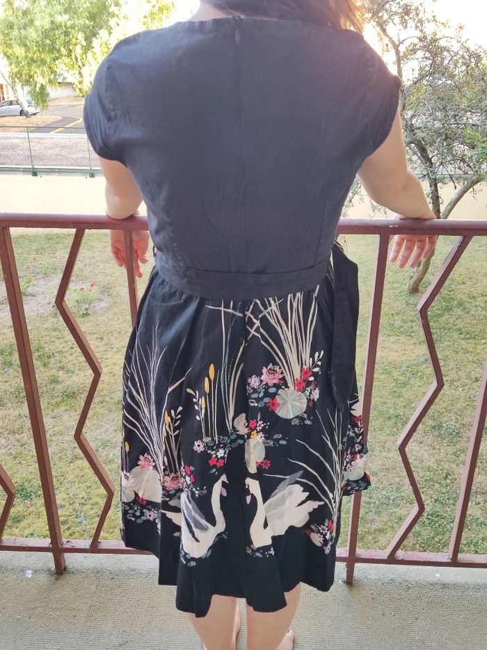 Robe mi court - photo numéro 2