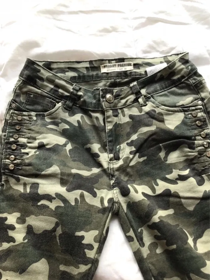 Jean camouflage kaki militaire Monday Premium taille 34 - photo numéro 6