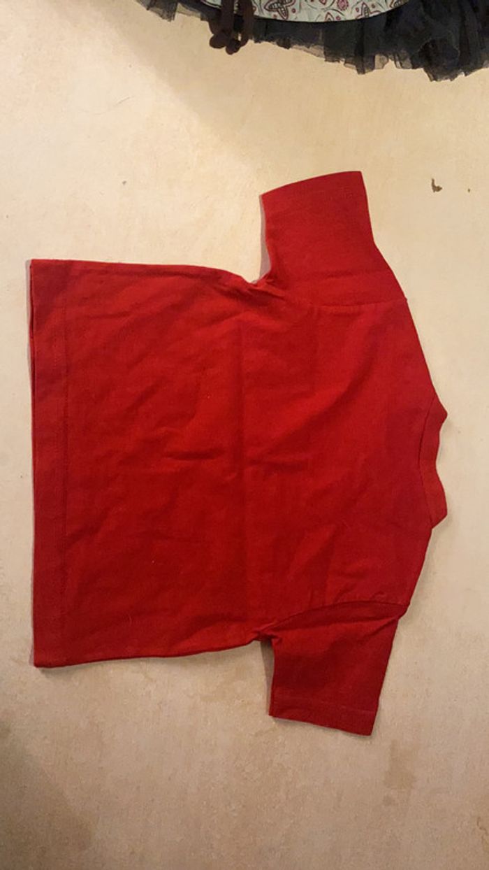 T-shirt rouge - photo numéro 2