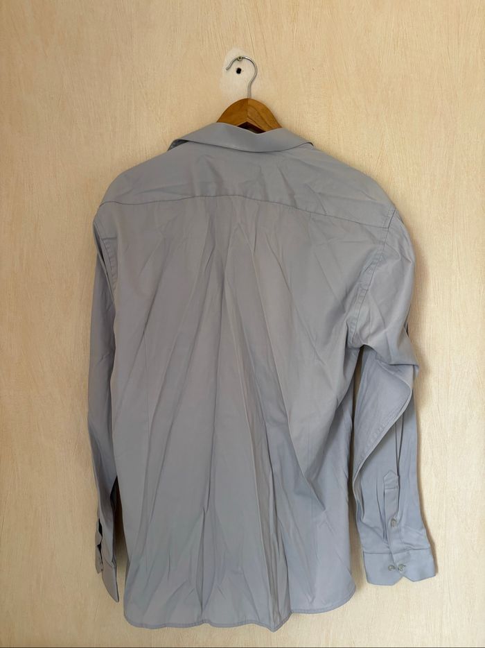 Chemise grise - photo numéro 3