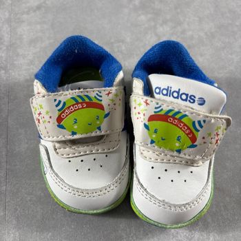 Chaussure bébé adidas taille 16