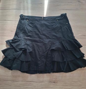 Jupe Morgan taille M 🖤