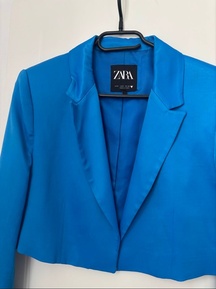 Veste courte bleue satinée ZARA – taille S neuf - photo numéro 2