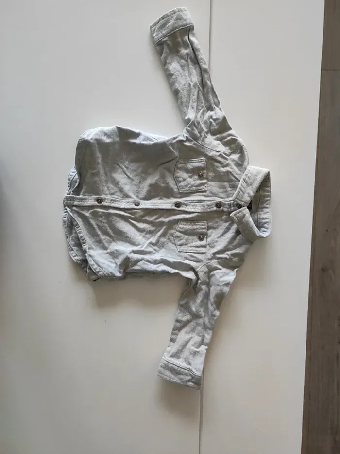 Chemise grise - photo numéro 4