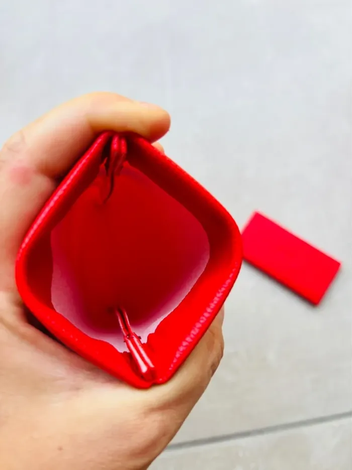 Magnifique étui à lunettes rouge MO neuf - photo numéro 3