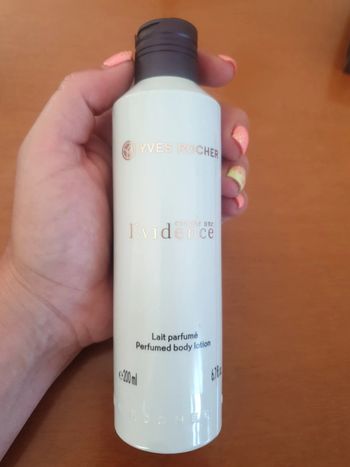 lait parfumé Yves rocher comme une évidence