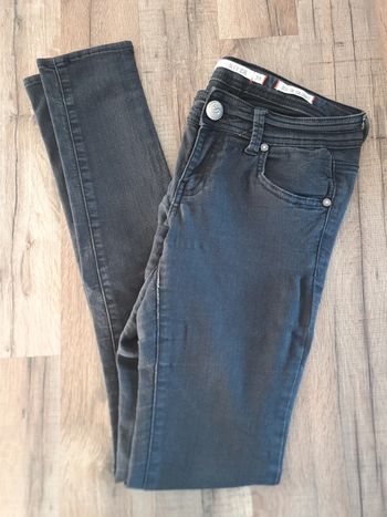 Jean super skinny 38