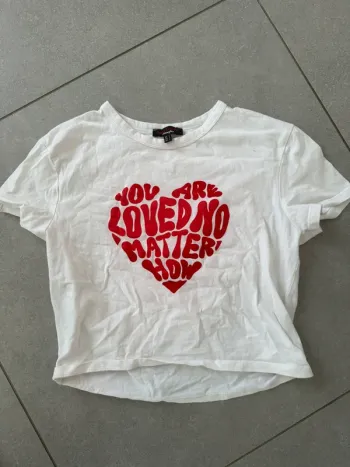 T-shirt Jennyfer blanc écritures rouges – Taille L – Très bon état