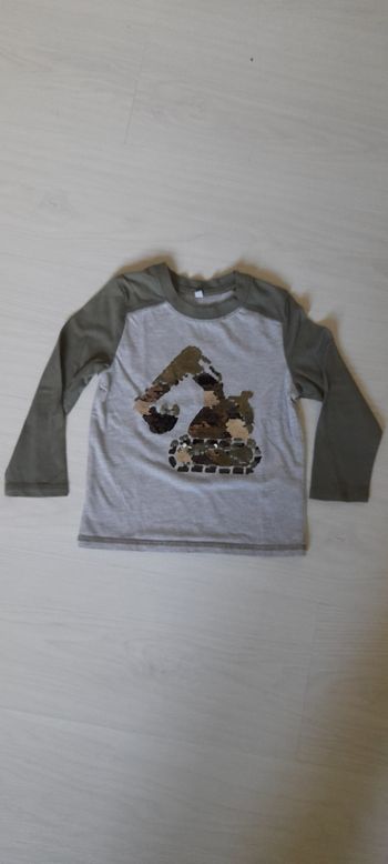 Tee-shirt manches longues T 4 ans