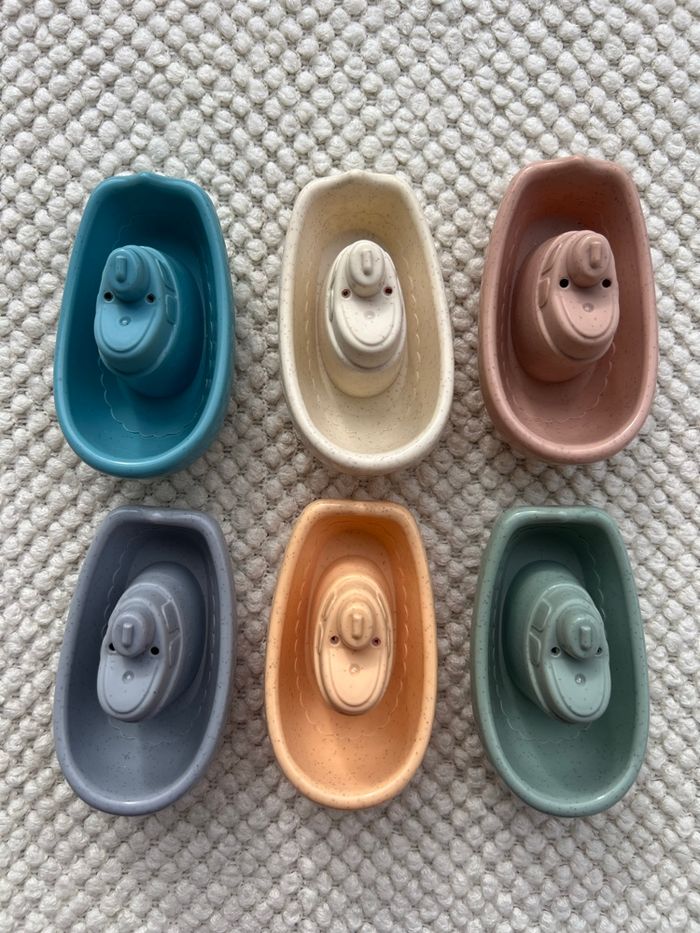 6 Bateaux arc-en-ciel pour le bain +9mois - photo numéro 2