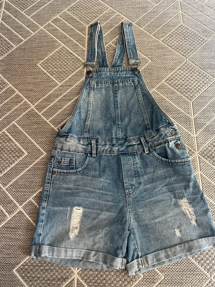 Combishort / salopette en jean