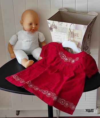 Très belle robe velours doublée coton bébé fille 12 mois – rouge floral
