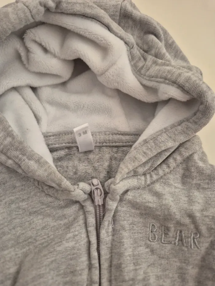Gilet à capuche 3 mois - photo numéro 2