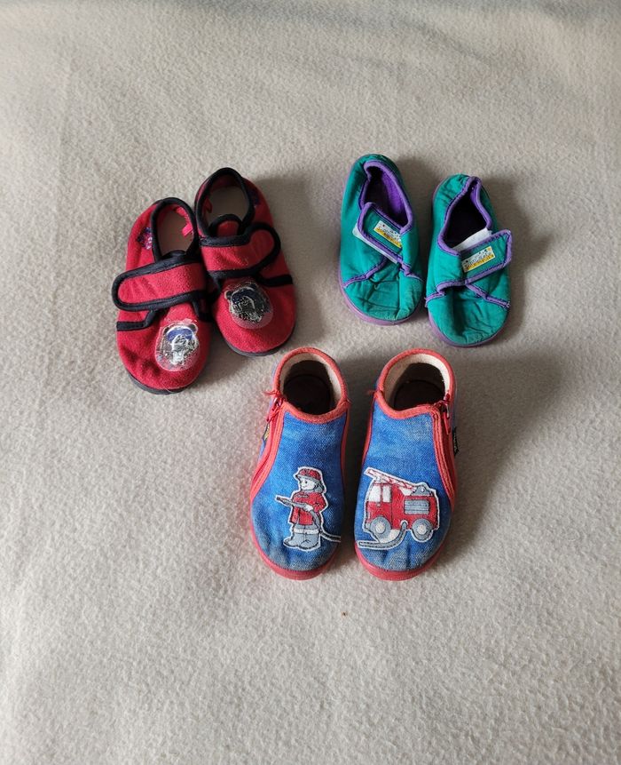 Lot de 3 paires de chaussons 25