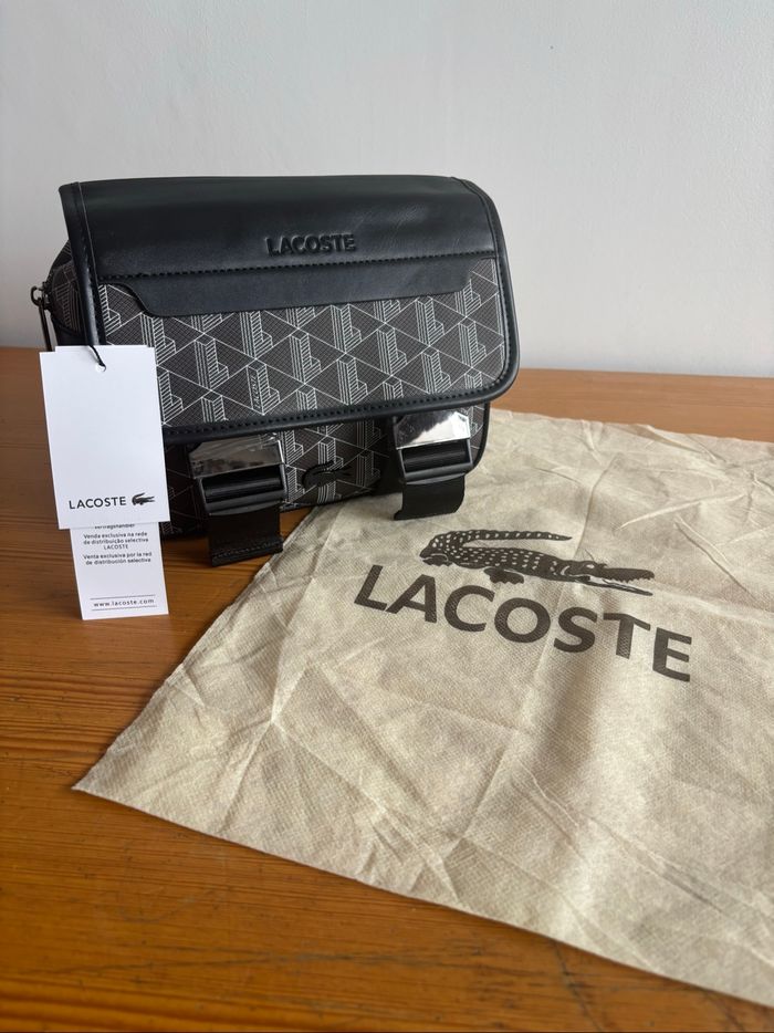 Sacoche Lacoste