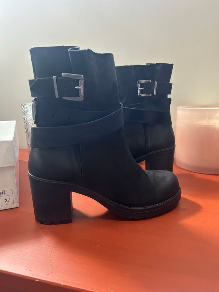 Bottines GALIX en cuir  neuve (valeur 189,90€) - photo numéro 4
