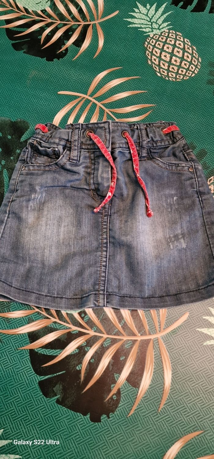 Jupe en jean's tape a l'œil