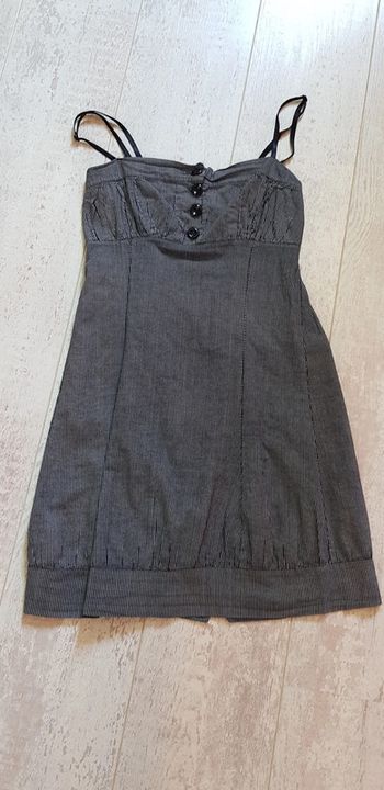 Robe à bretelles rayée de grise et bleu Jean