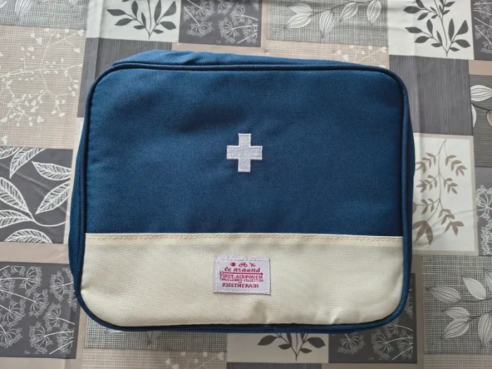 Trousse de secours pour voyage