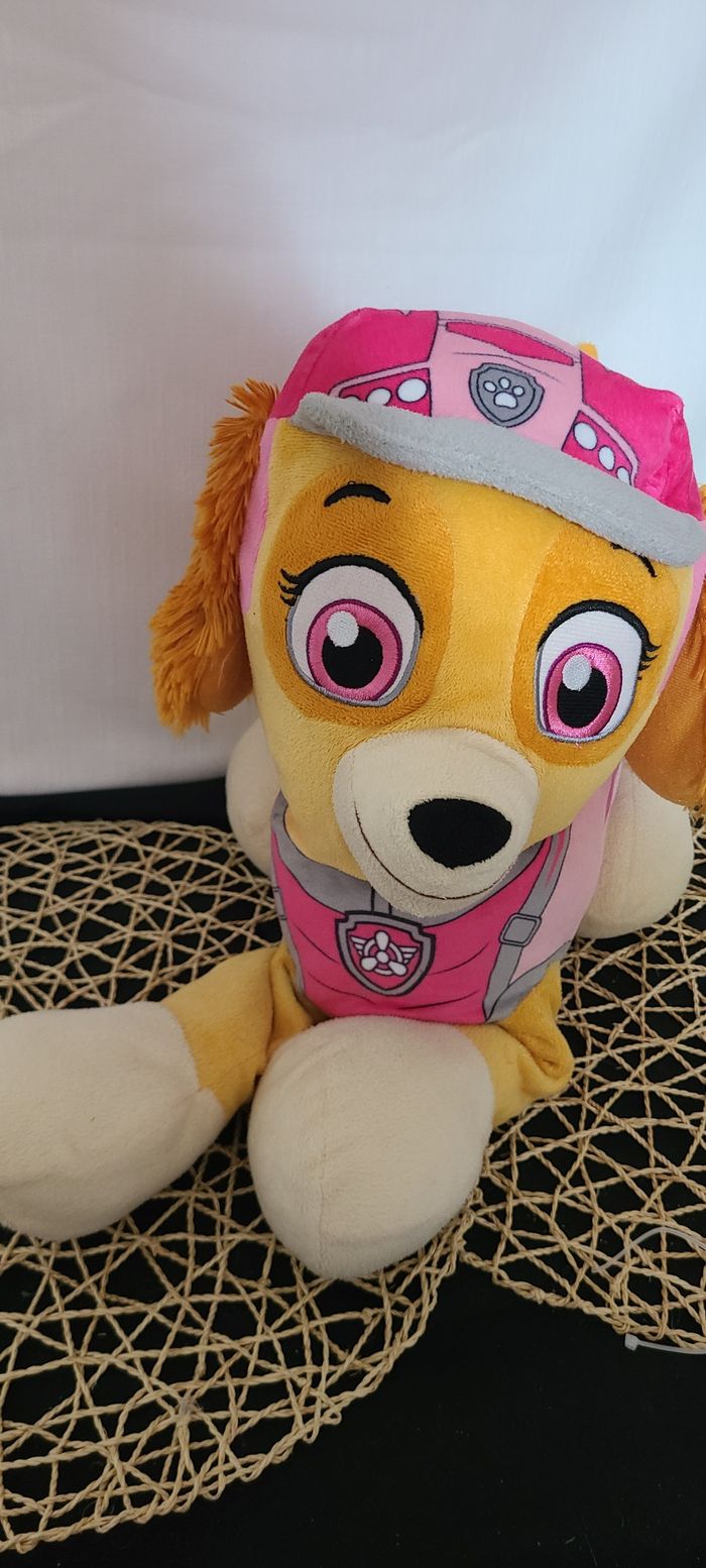 Grande peluche Stella Pat patrouille