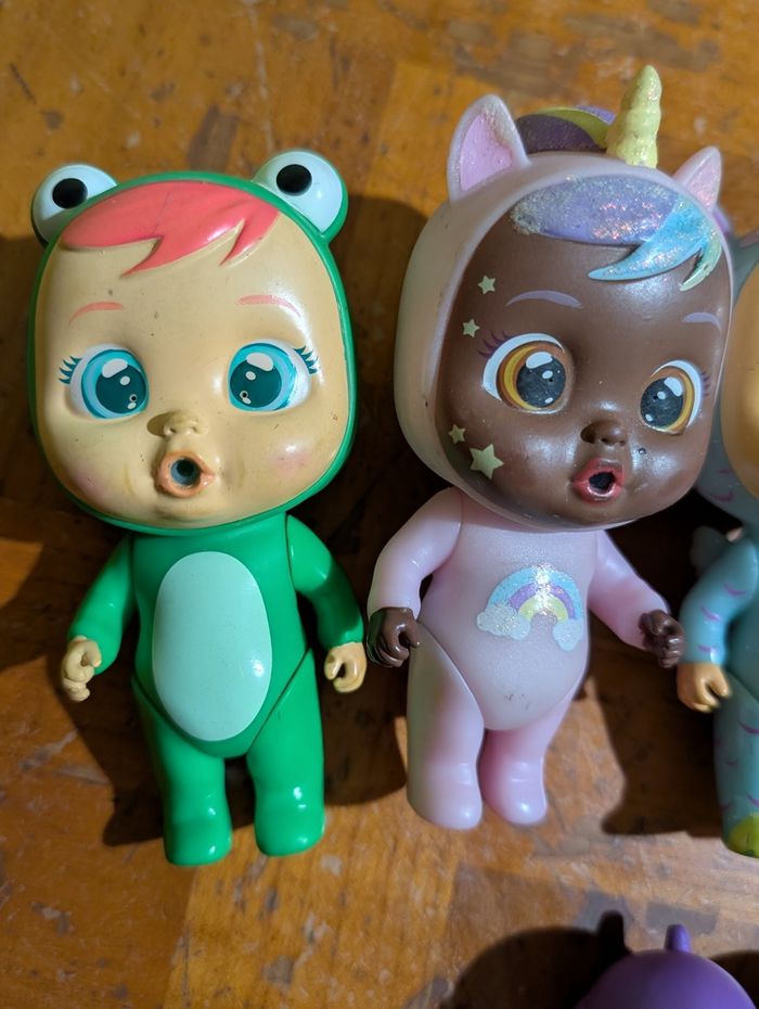 Lot de figurines cry babies - photo numéro 2