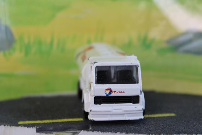 Majorette camion citerne Ford cargo - photo numéro 8