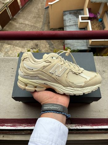 New Balance 2002R Cream  - Taille 40 - Neuves