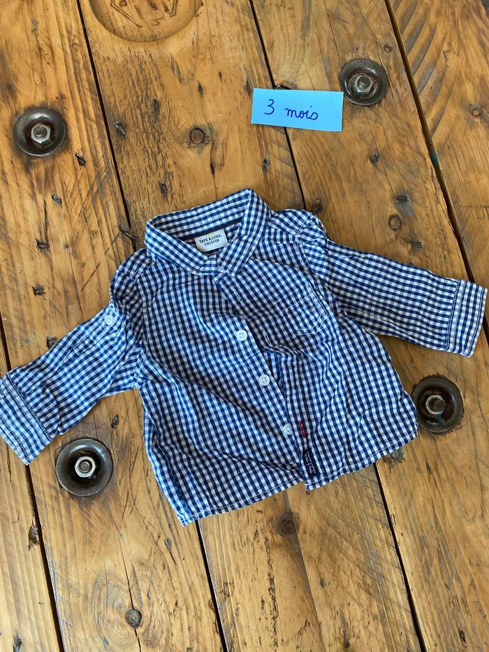 Chemise à carreaux tape à l’œil