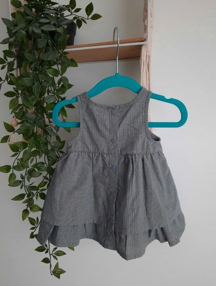 Robe grise 3 mois - photo numéro 3