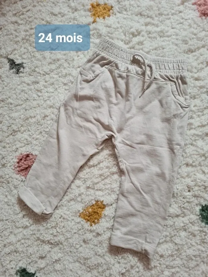 Pantalon léger beige. Bébé garçon 24 mois. Vertbaudet