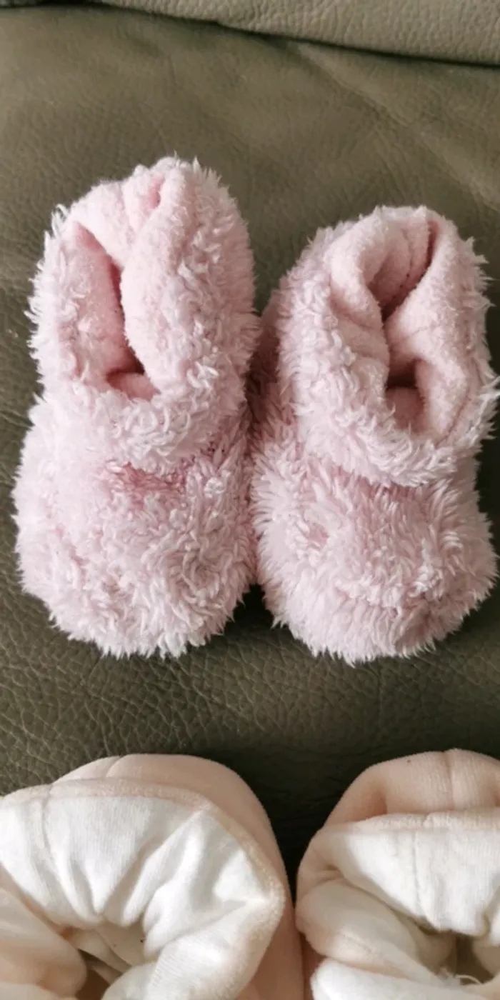 2 paires de chaussons roses 3/6 mois - photo numéro 3