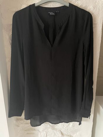 Blouse noire à manche longue