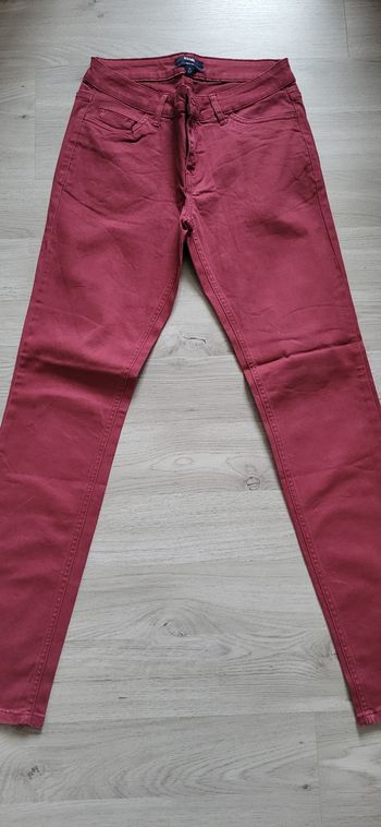 Pantalon slim bordeaux 