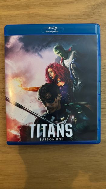 Titans - Saison 1 en Blu-ray