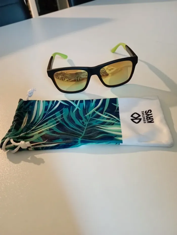 Lunette de soleil enfant