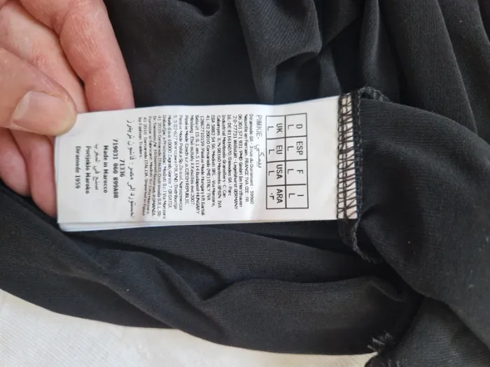 Robe noire - photo numéro 8