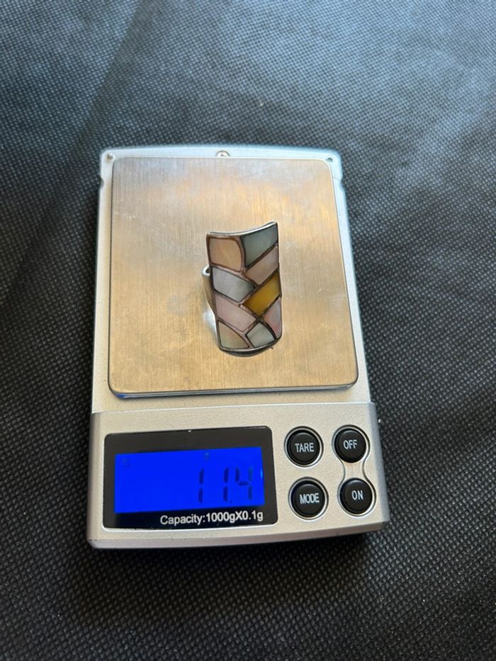 Jolie bague en argent massif avec nacre T. 55 femme TBE - photo numéro 4