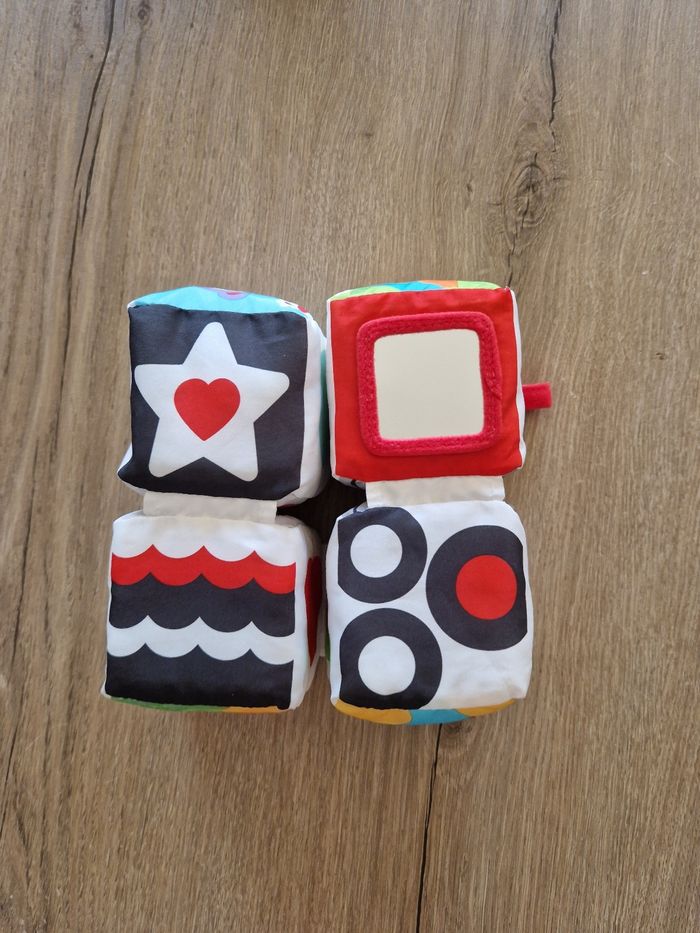 Cubes d'éveil Fisher Price - photo numéro 4