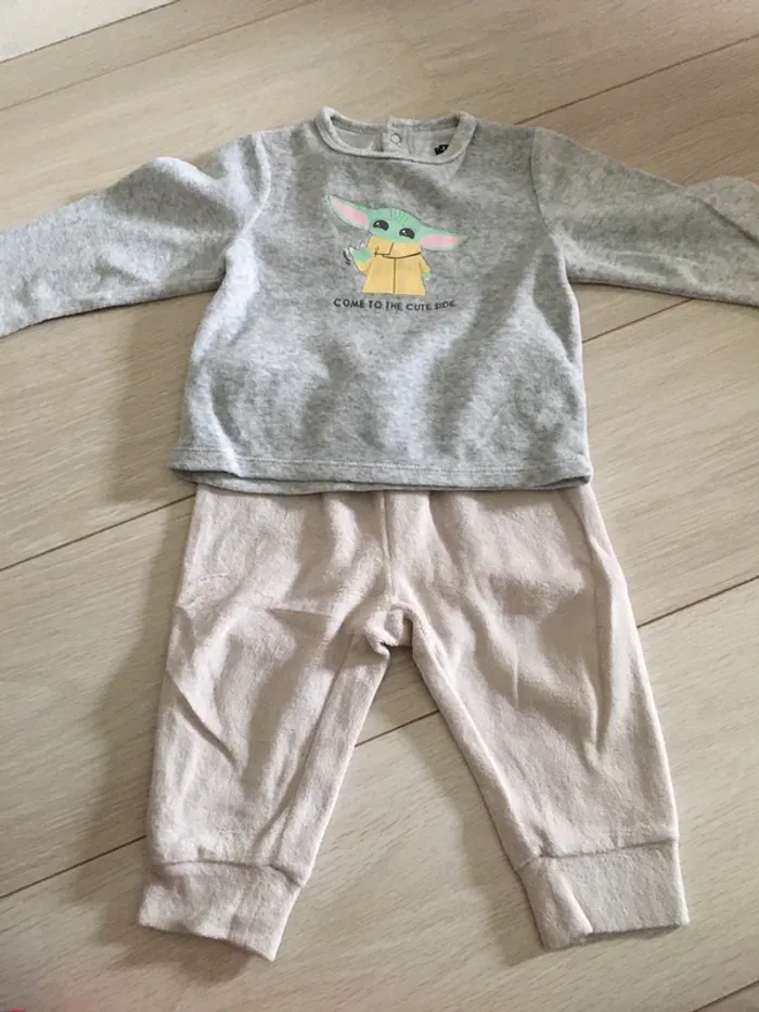 Pyjama 2 pièces velours 12 mois Star Wars