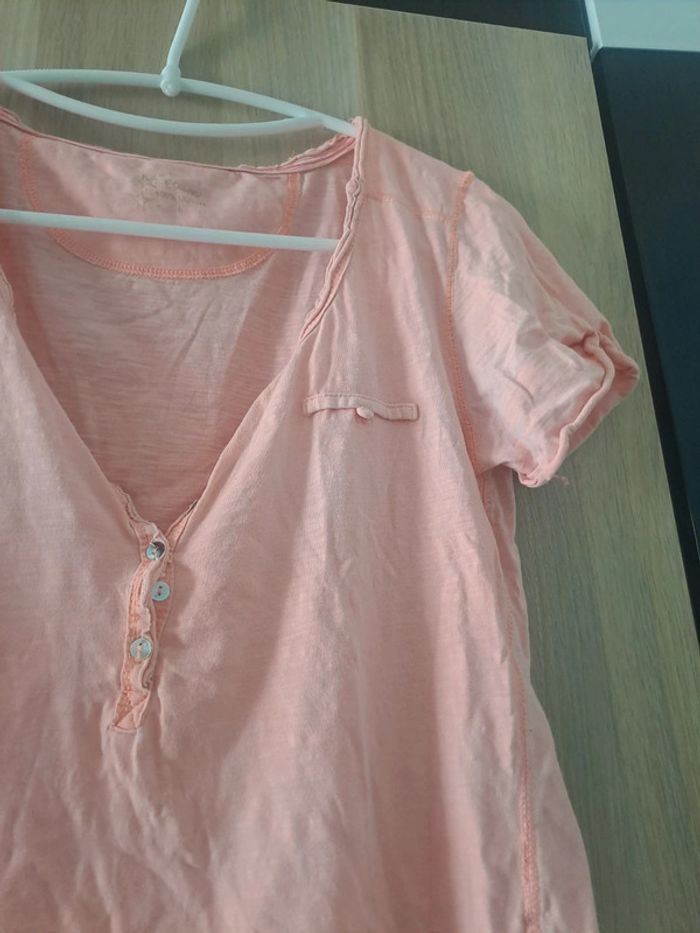 T-shirt échancré - photo numéro 3