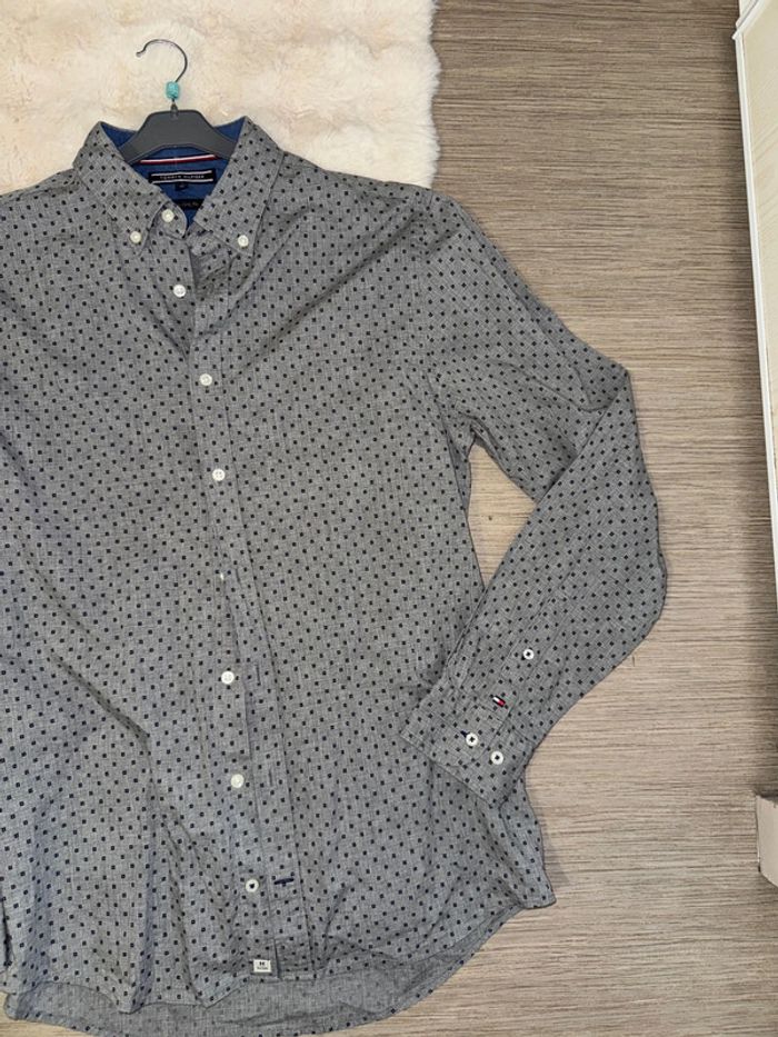 Très jolie chemise tommy Hilfiger porté très peu taille m - photo numéro 2