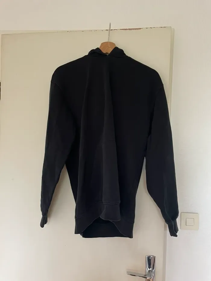 Sweat à capuche noir
