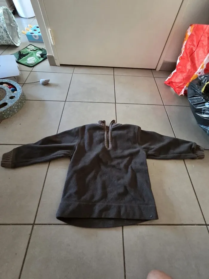 Pull taille 8ans