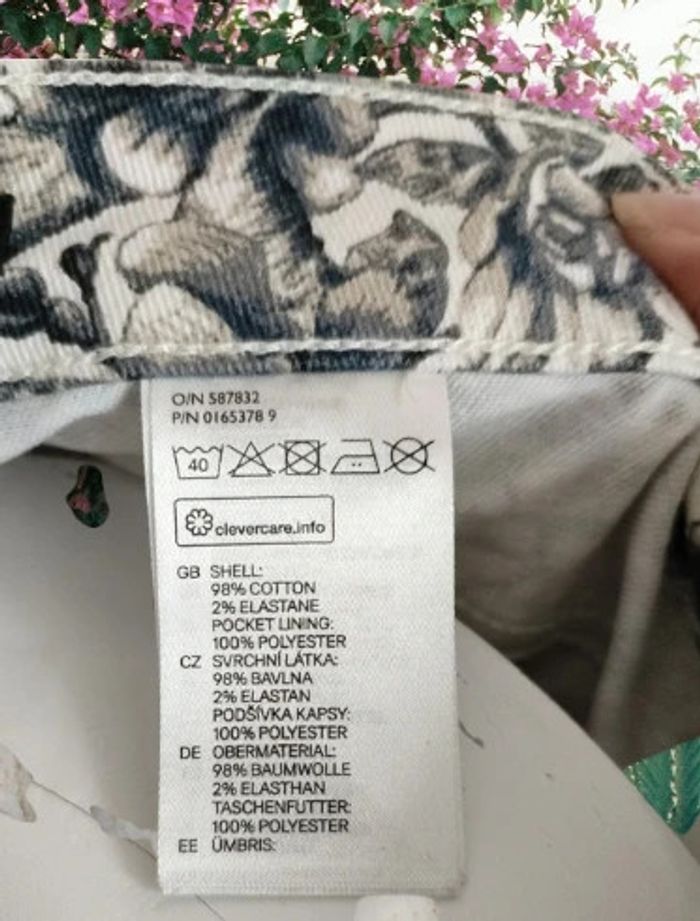 Short imprimé H&M comme neuf - photo numéro 6