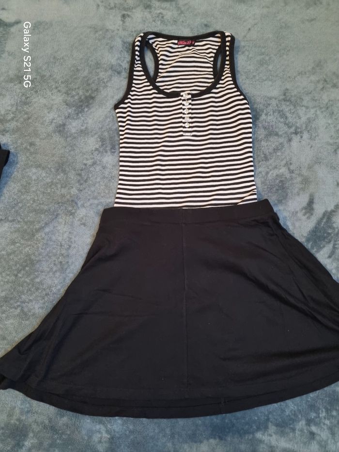 Lot de 11 tenues jupe top taille 38-40 - photo numéro 5