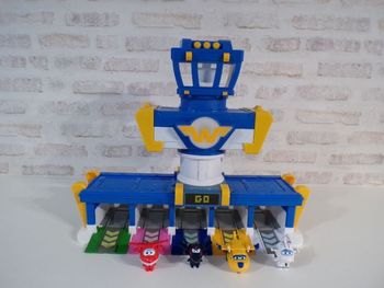 Quartier Général Super Wings d'Auldey