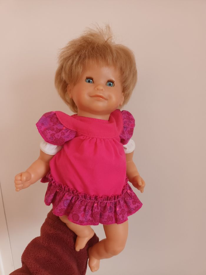 Poupée corolle 31cm avec cheveux blond et robe corolle