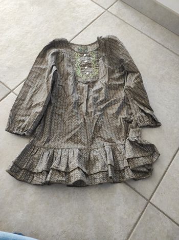 Robe tissaia 6 ans neuve